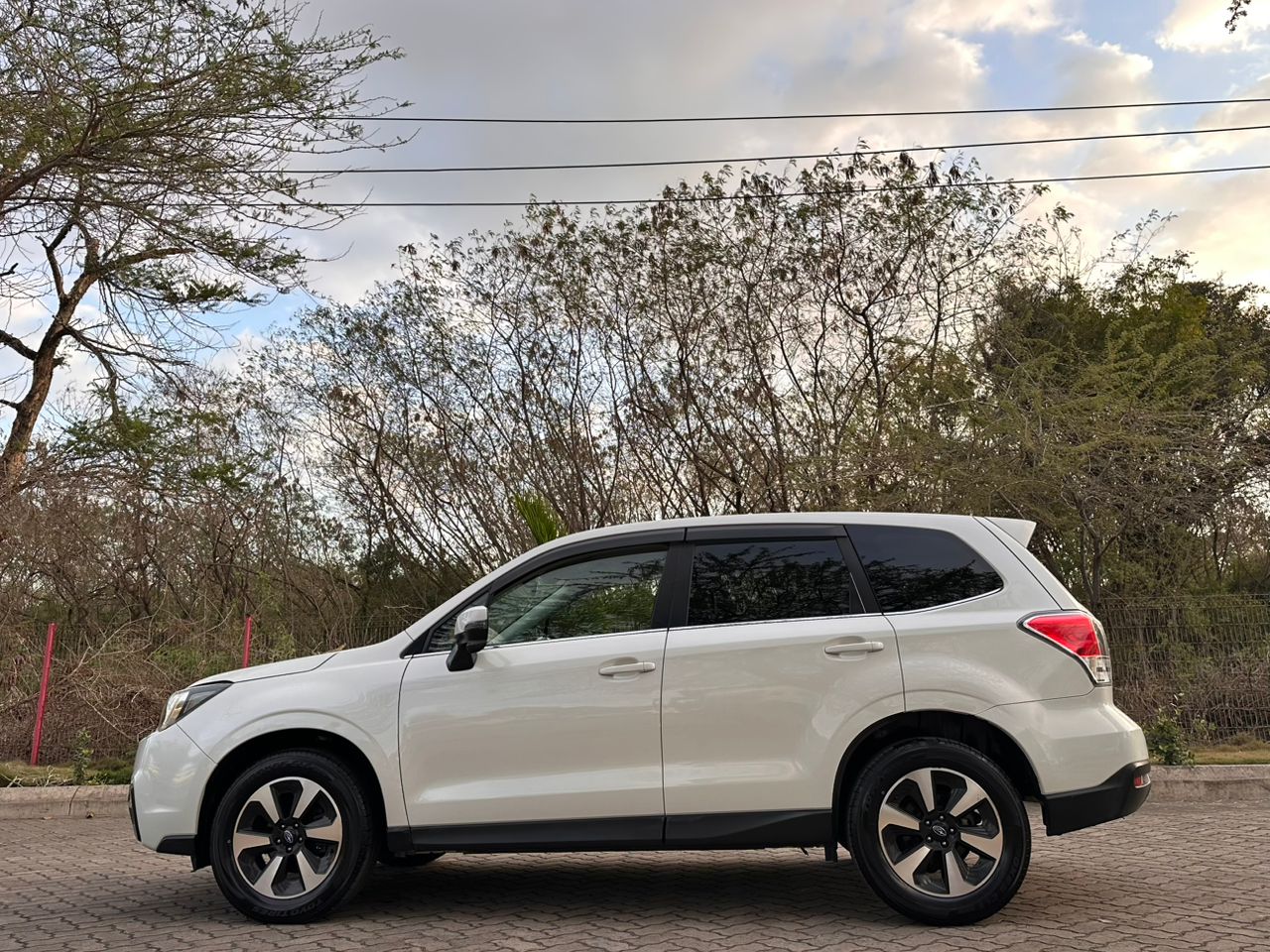 SUBARU FORESTER thumbnail 9